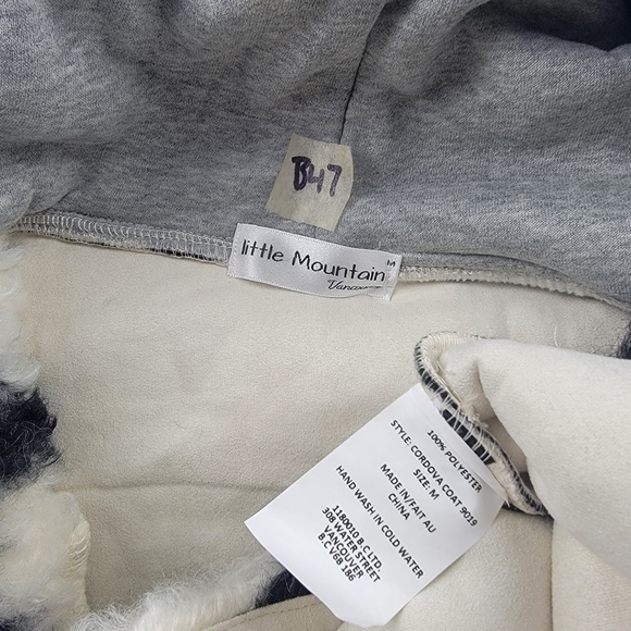 NWOT Little Mountain Vancouver geo sherpa hooded midi coat Cordova 9019 - Picture 8 of 8